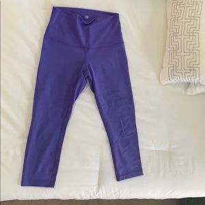 Lululemon wonder-under capris.